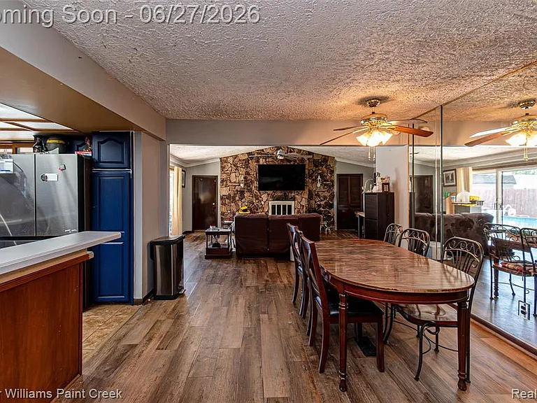 20510 Luna St — Photo 12