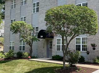 316 Tecumseh Trl, Lake In The Hills, IL 60156