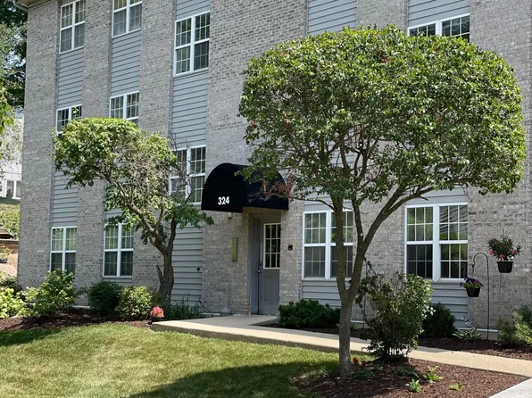 316 Tecumseh Trl, Lake In The Hills, IL 60156