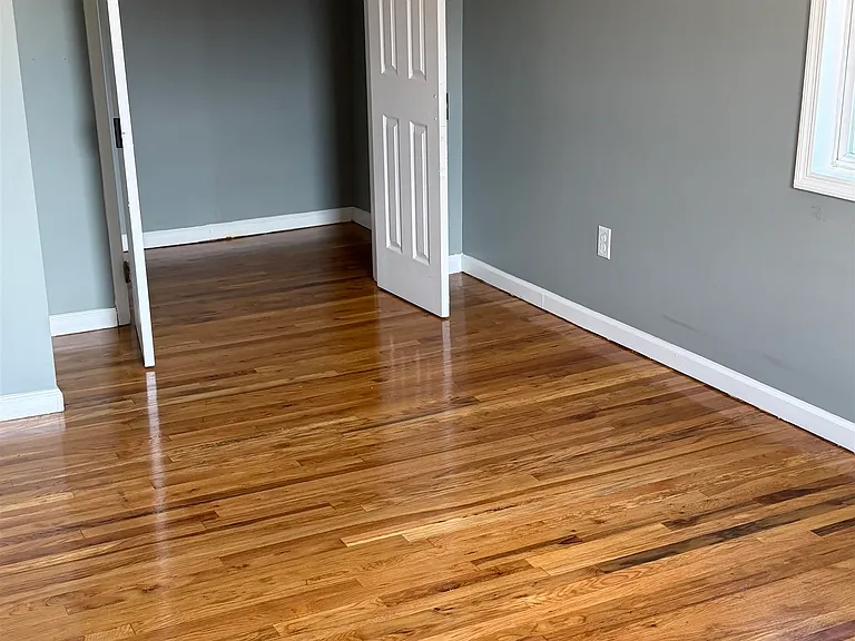 701 22nd St #3B — Photo 3