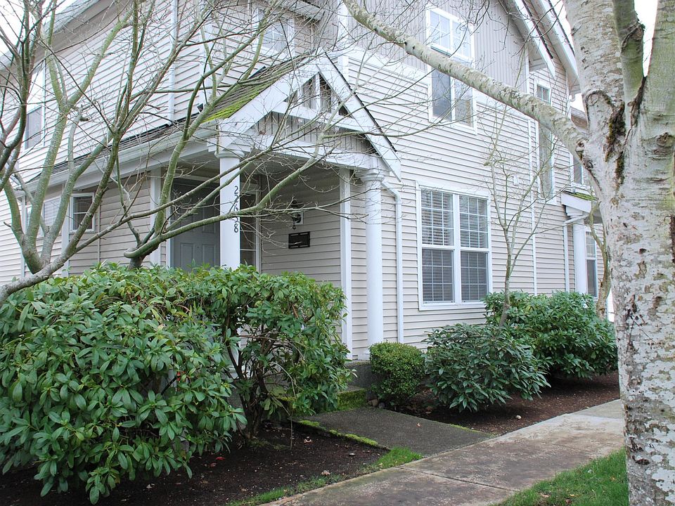 1st image of 22638 NE 4th Ln