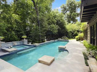 9 Pine Forest Cir, Houston, TX 77056