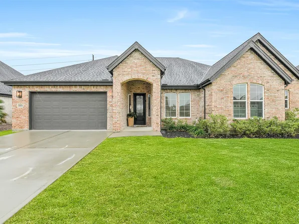 10015 Goliad Dr, Mont Belvieu, TX 77523