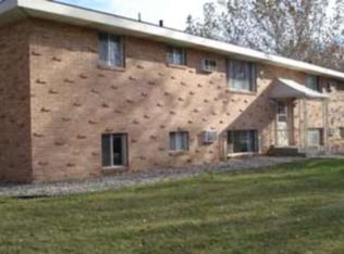 609 Market St S, Shakopee, MN 55379