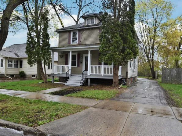 1238 Eliza St, Green Bay, WI 54301