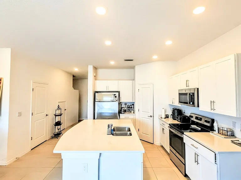 5686 Archipelago St — Photo 4