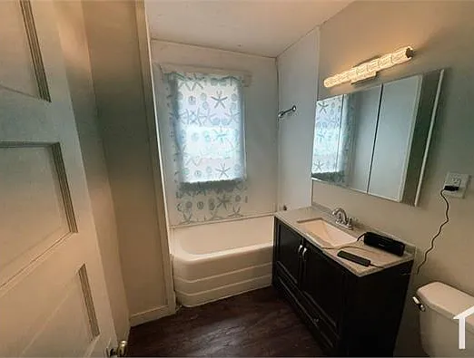 2200 E 81st St #1 — Photo 5