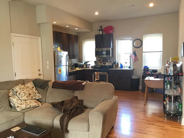 1340 Lombard St #4R — Photo 3