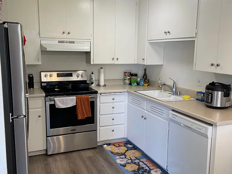 968 Walnut St #D — Photo 2