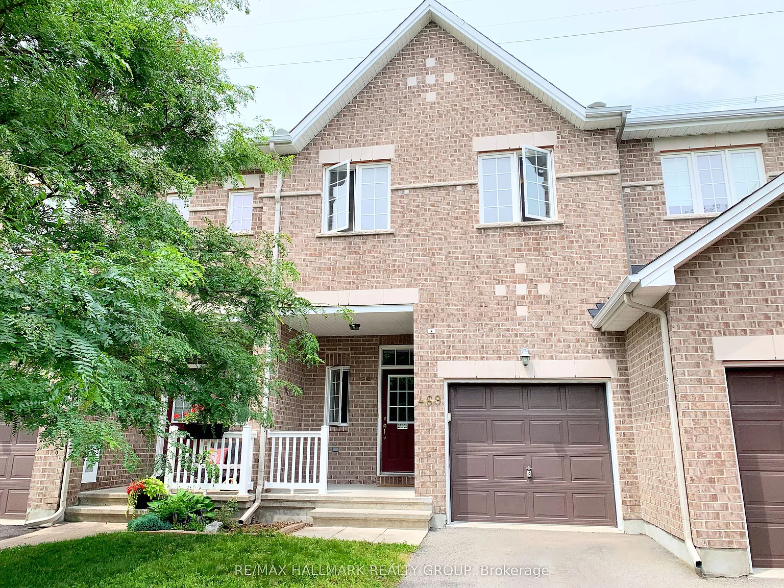 3 bed, $2,700 — Photo 2