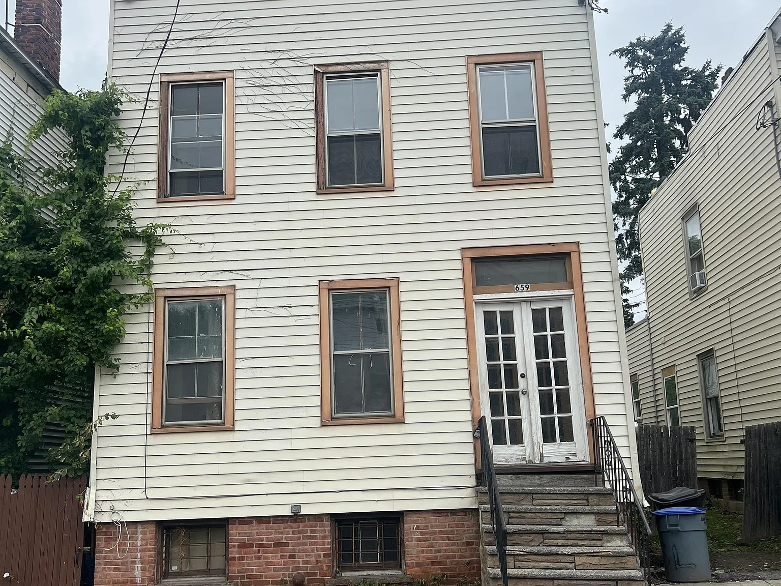 659 State Street - 2 — Photo 2