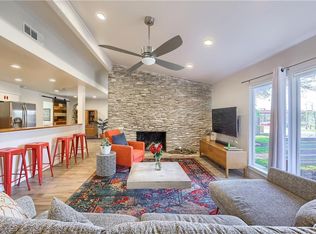 2004 Matthews Ln, Austin, TX 78745