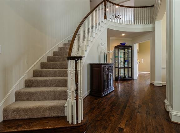 2nd image of 4525 Crosstimber Dr