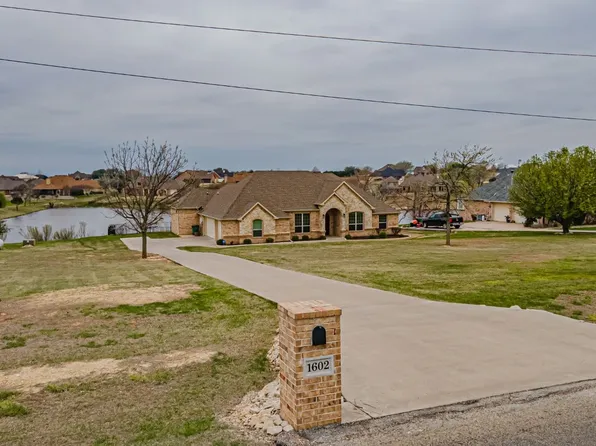 1602 Teller Bell Ln, Granbury, TX 76049