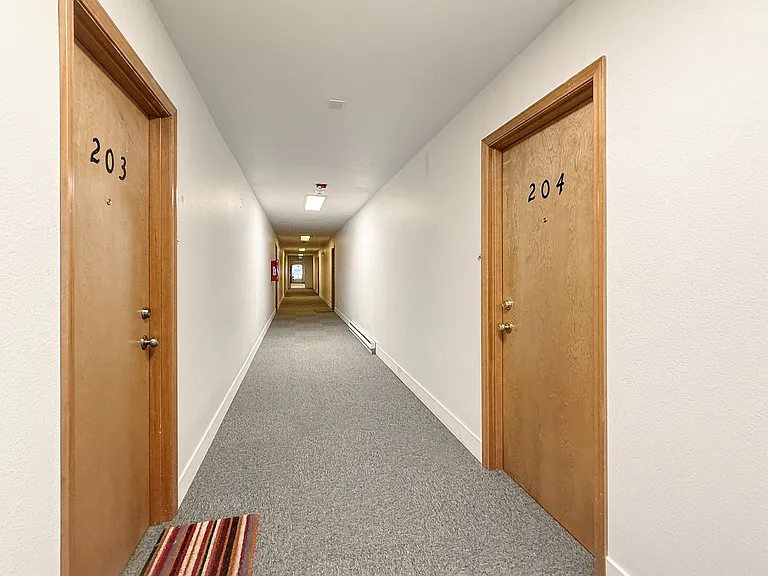Casa Grande Apartments — Photo 6