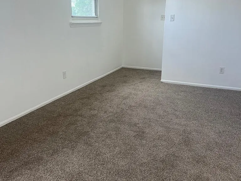 521 Corinthian Ave — Photo 7