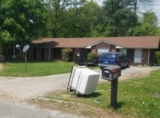 4719 Metro Park Ln, Hixson, TN 37343