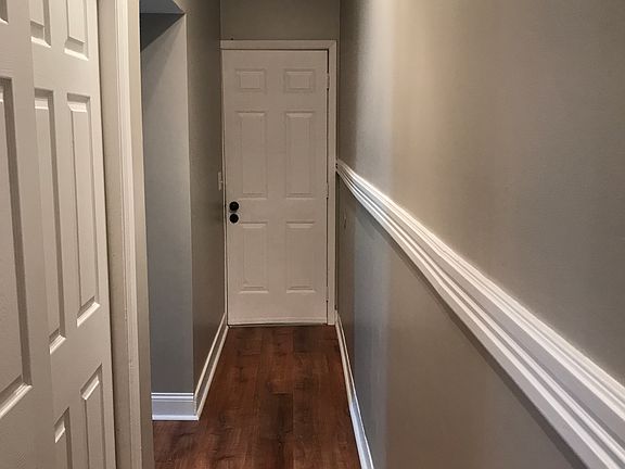 2nd image of 189 Dubois Ave