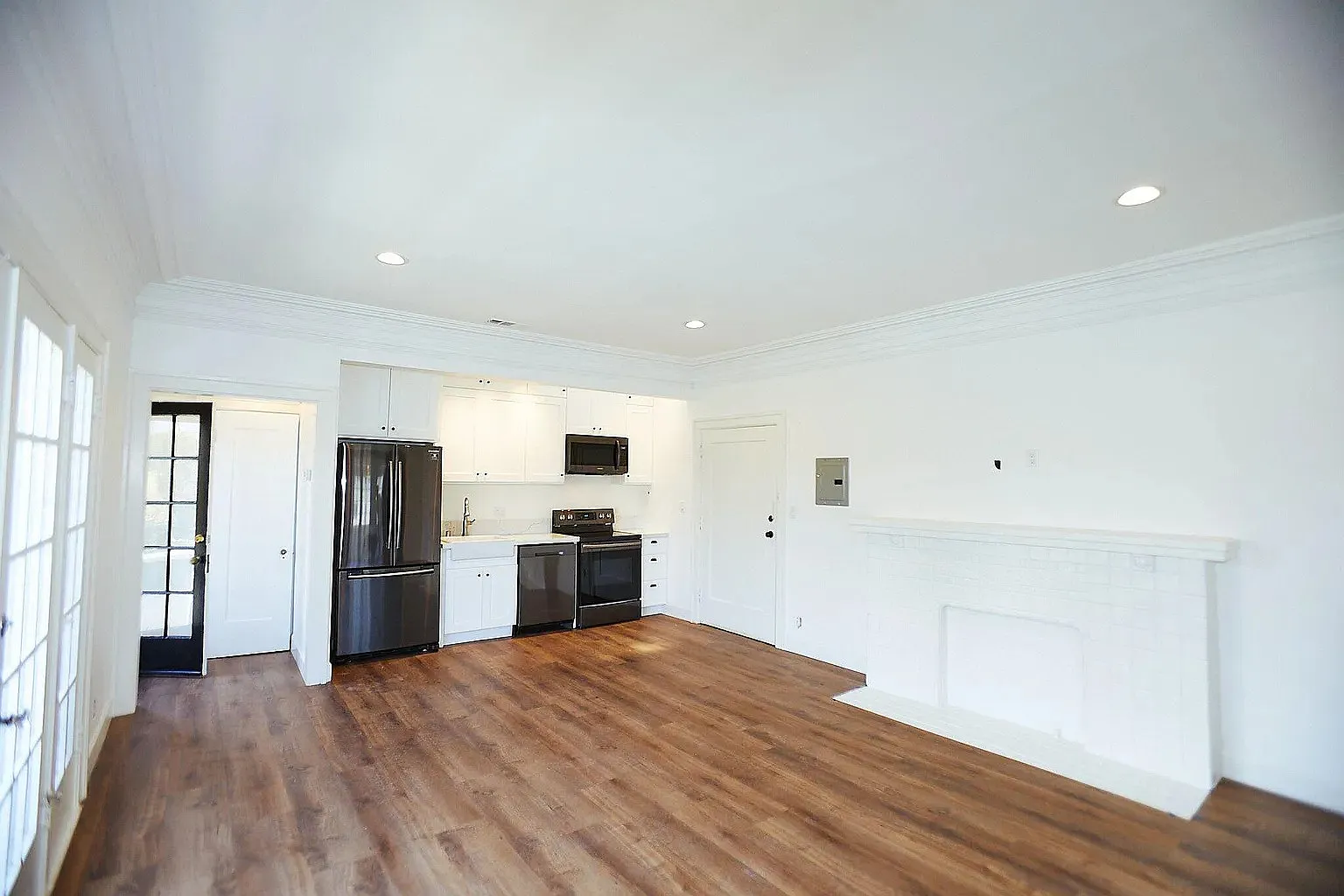 1 bed, 750 sqft, $3,250 — Photo 4
