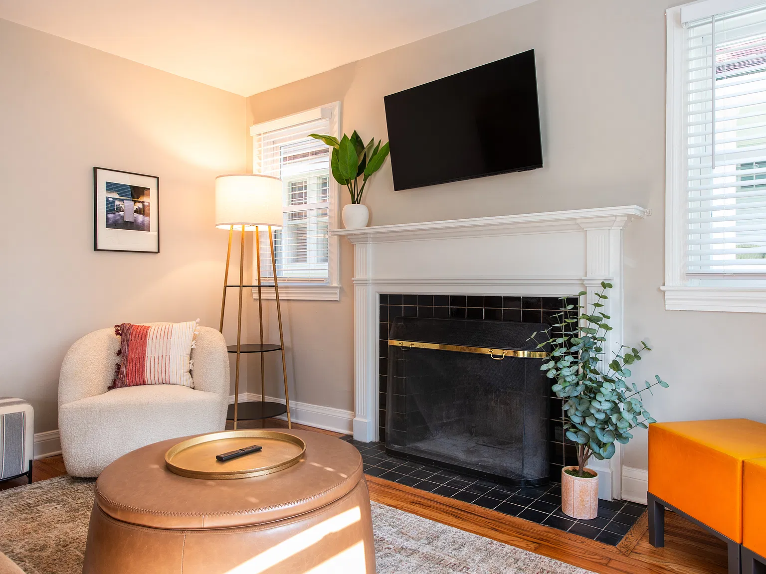 1 bed, 850 sqft, $2,350 — Photo 2