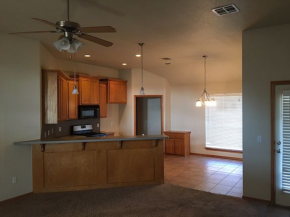 2nd image of 895 Olde Town Dr