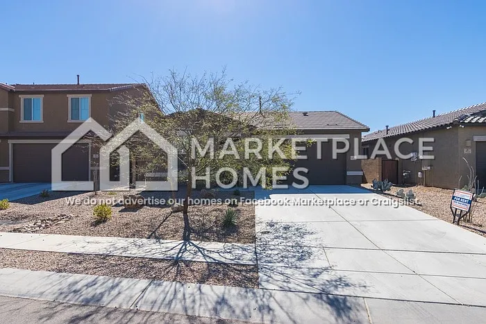 3 bed, 2.0 bath, 1878 sqft, $1,795 — Photo 2