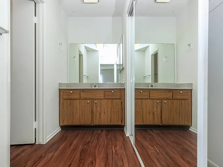 Ridgewood Village Apartment Homes — Photo 41