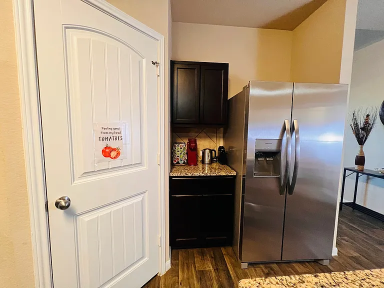 135 Cibolo Creek Dr — Photo 1