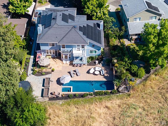 2nd image of 2956 Woodcrest Court