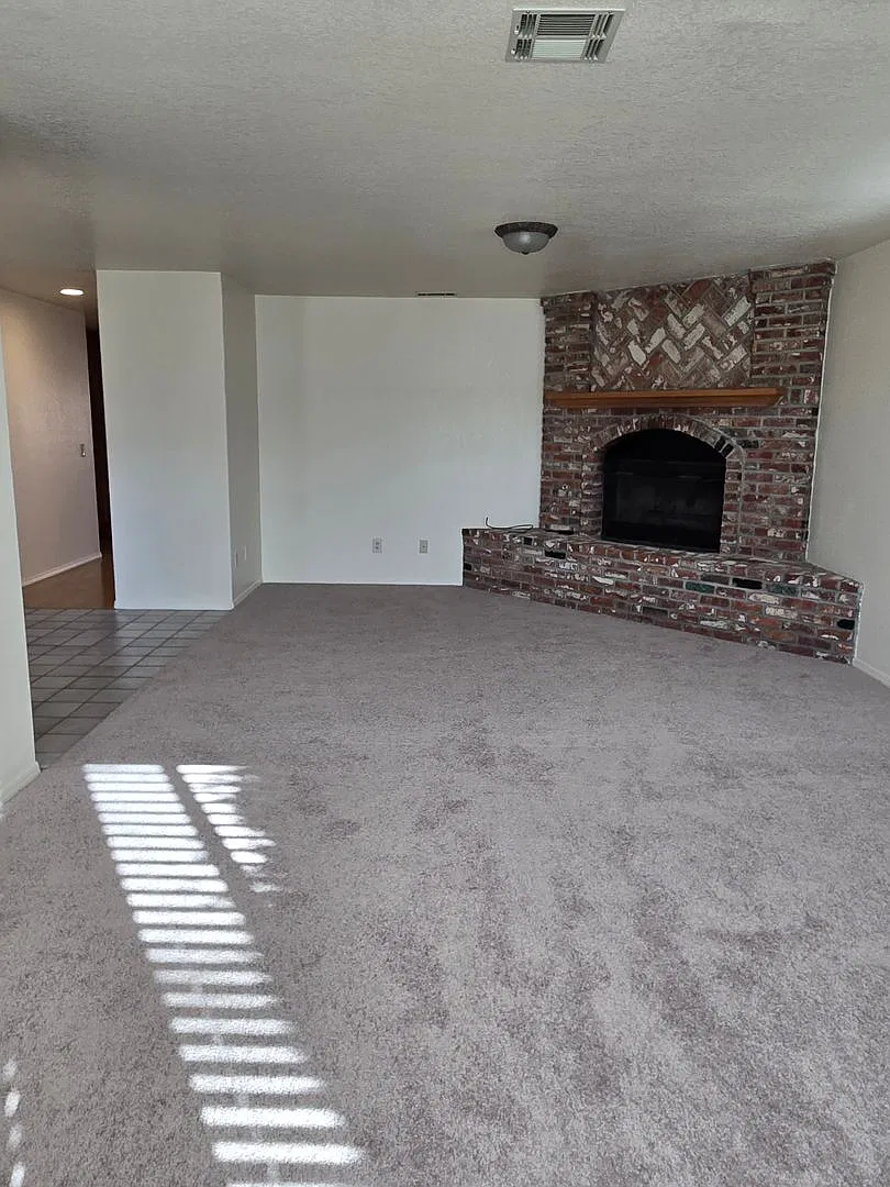 3bd/2ba House on Alyssum Cir — Photo 4