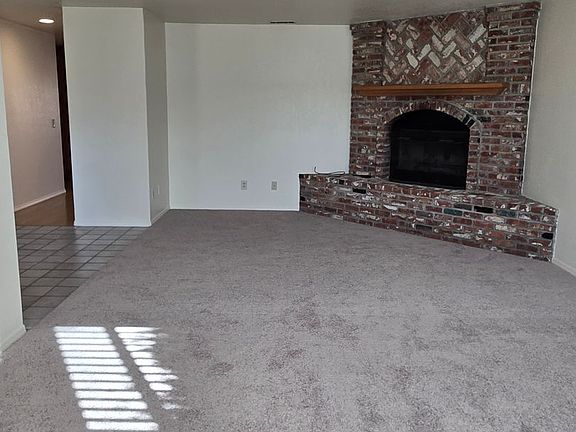 4th image of 299 Alyssum Cir
