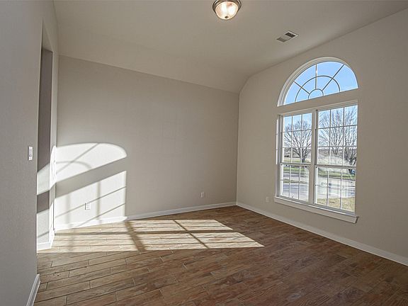 5th image of 149 Peel Point Dr