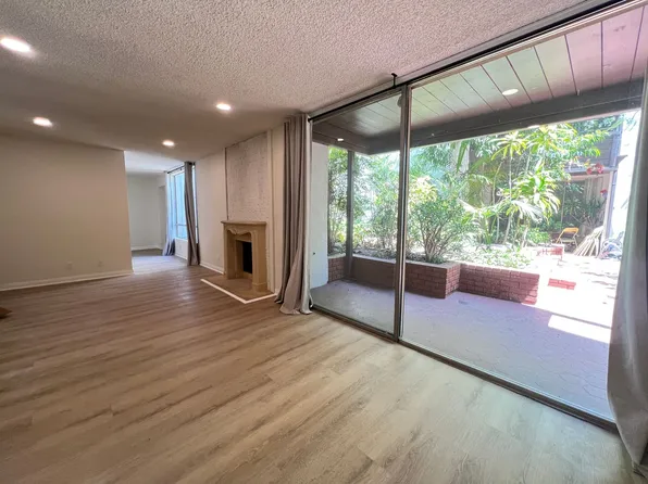 Oakhurst Skyline LLC, 412 N Oakhurst Dr APT 100, Beverly Hills, CA 90210