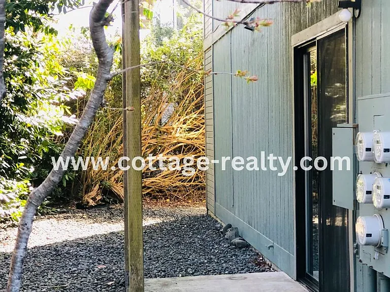 1431 Larissa Cir — Photo 7