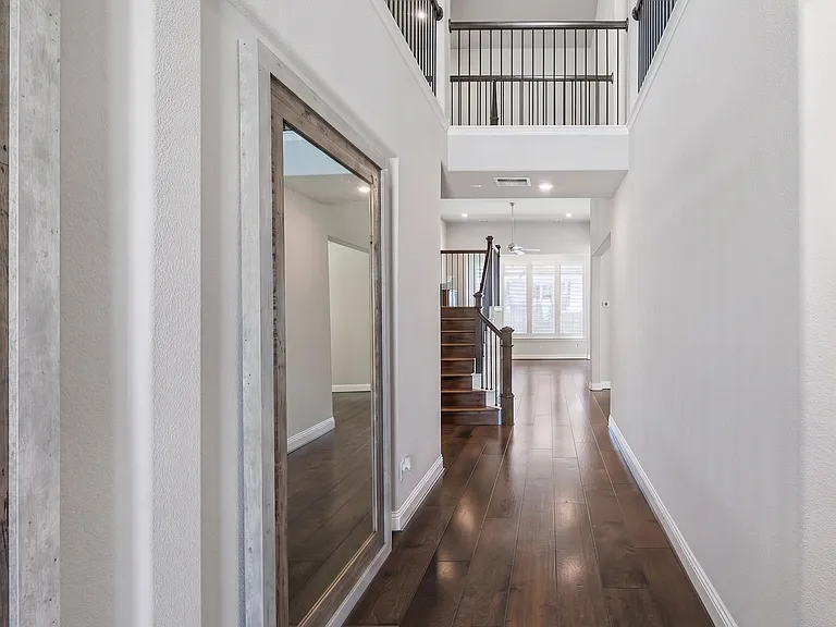 608 Artesian Dr — Photo 10