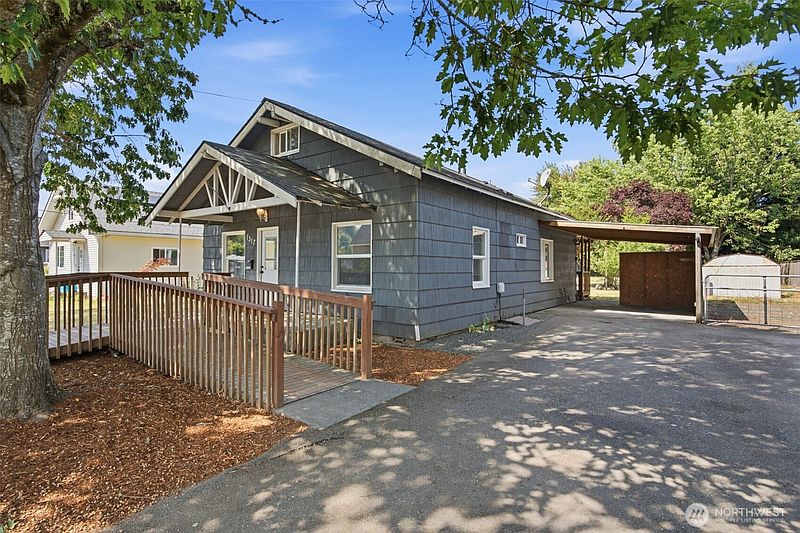 3rd image of 1317 Logan Street