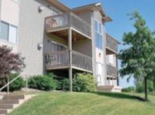 136 Jacolyn Dr SW APT 9, Cedar Rapids, IA 52404