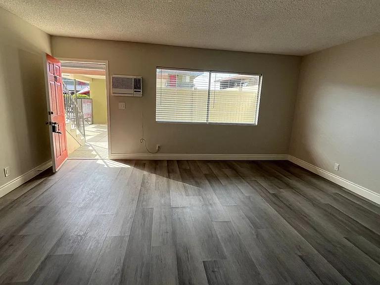The Riviera Apartments — Photo 11