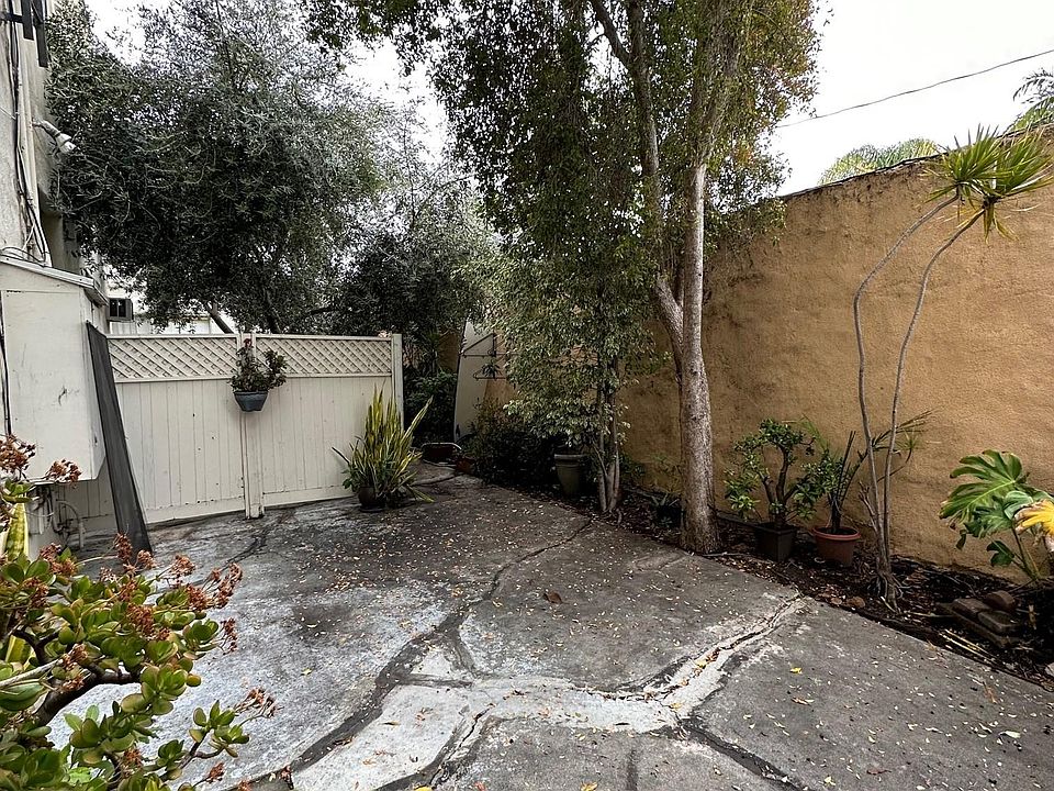 1st image of 940 Robbins Dr #104