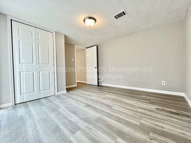 18169 Swiss Dr — Photo 22
