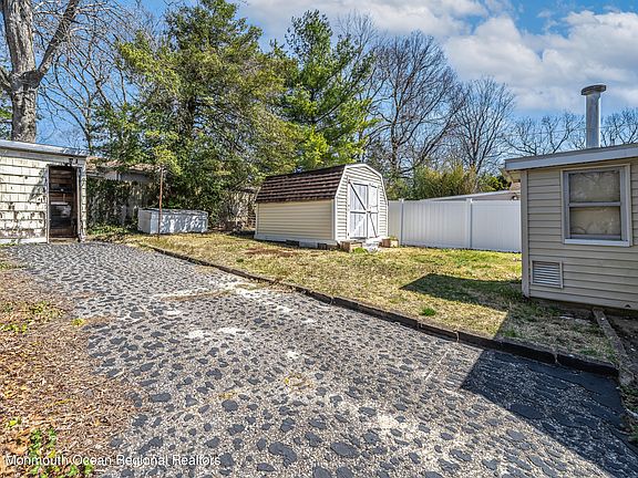 3rd image of 311 Anthony Ave