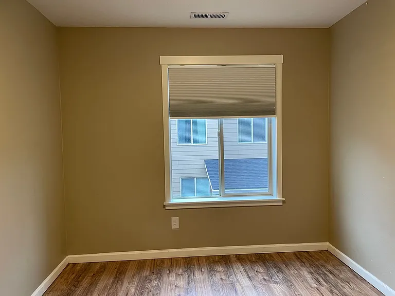 2641 NE 130th Ct — Photo 33