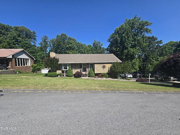 2nd image of 3265 Winesap Rd