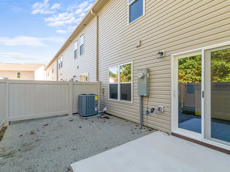 451 Sullivan Loop Rd — Photo 37
