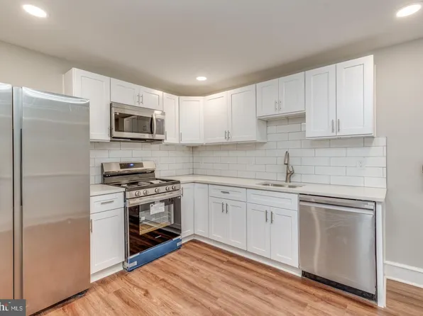 502 S Coles Ave, Maple Shade, NJ 08052