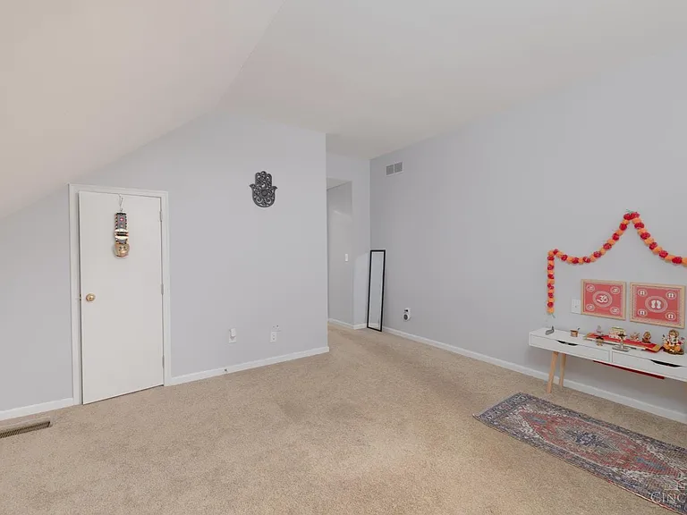 4646 Lakeridge Ct — Photo 35