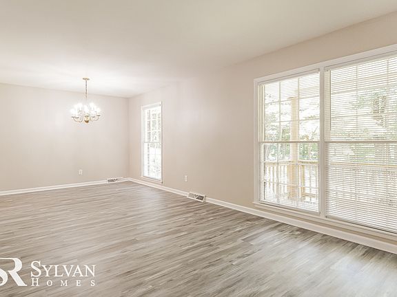 4th image of 219 Lee Dr