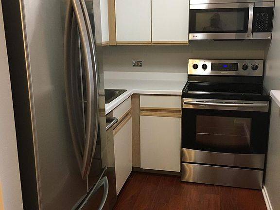 4th image of 480 N McClurg Ct #900
