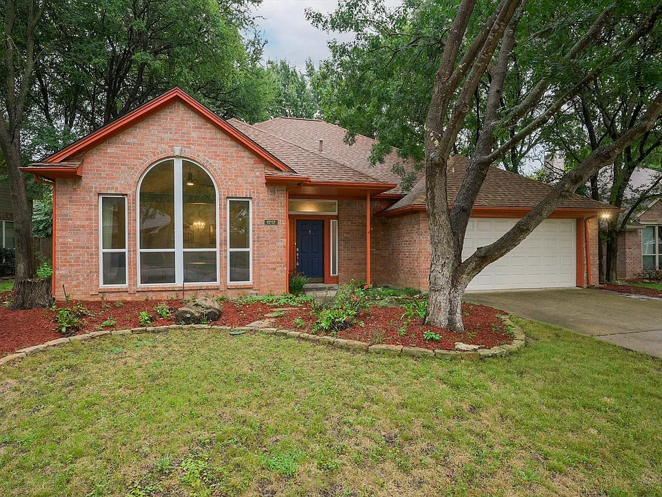 1717 Parkwood Dr