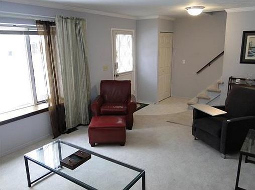 2nd image of 1321 E Ramblewood Dr